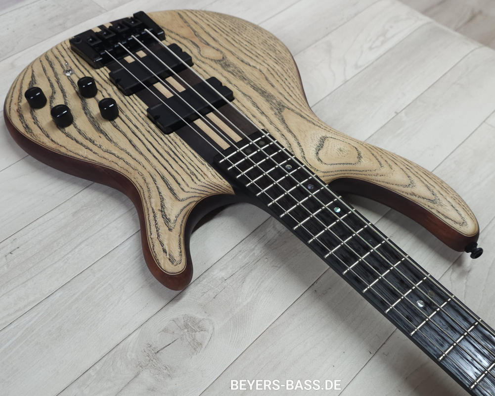 Cort Artisan Series A4 Ultra Ash, Etched Natural Black, Messeware