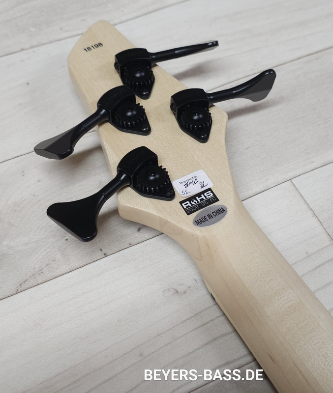 Dingwall NG3 4-String Nolly, Ducati Pearl White, Signature