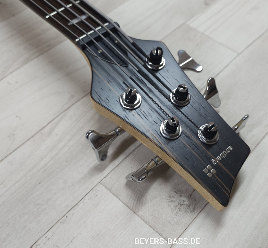 Sandberg Custom 5 Yolanda Charles, Open Pore Brownburst, Signature