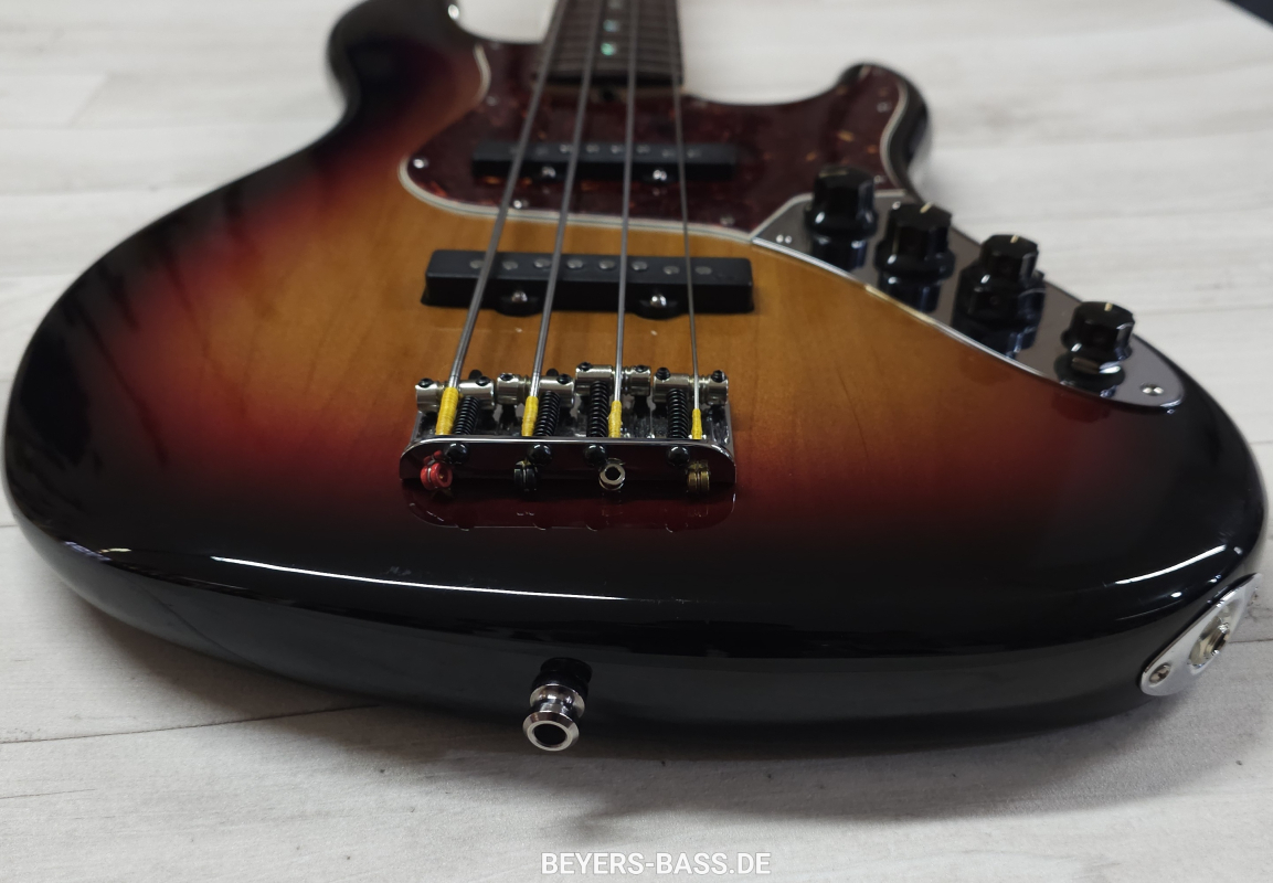 Fender American Deluxe Jazz Bass Fretless RW, 3-Color Sunburst, 2nd Hand