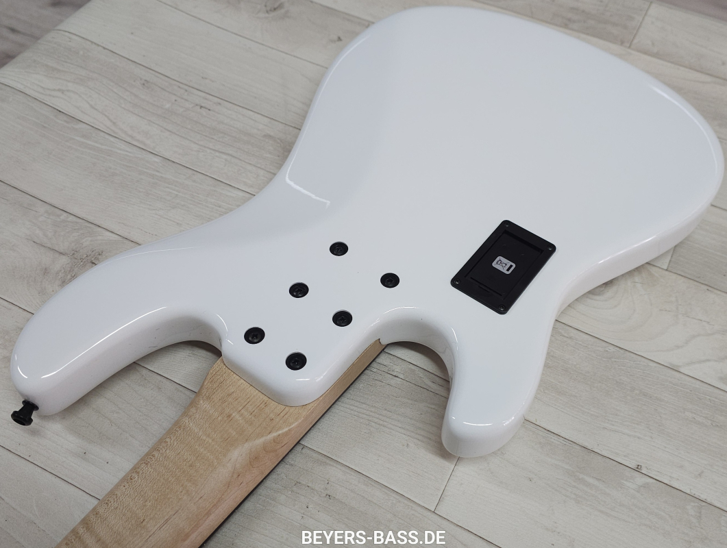 Sandberg California II VM5 Ebony, Highgloss Custom Color Polar White