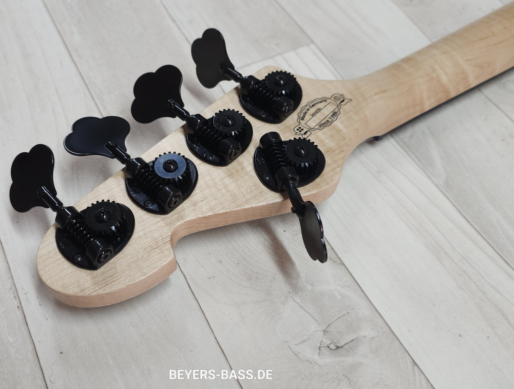 Sandberg California II VM5 Ebony, Highgloss Custom Color Polar White