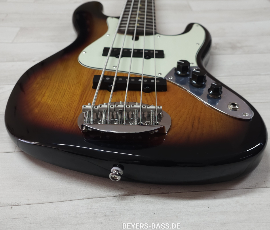 Lakland Skyline 55-60, 3-Tone Sunburst Gloss