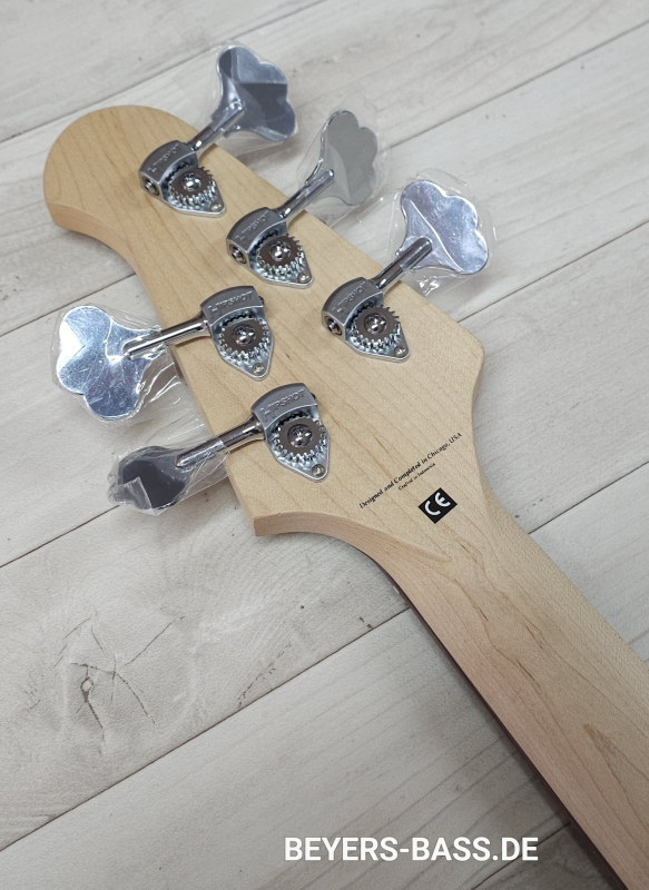 Lakland Skyline 55-60, 3-Tone Sunburst Gloss