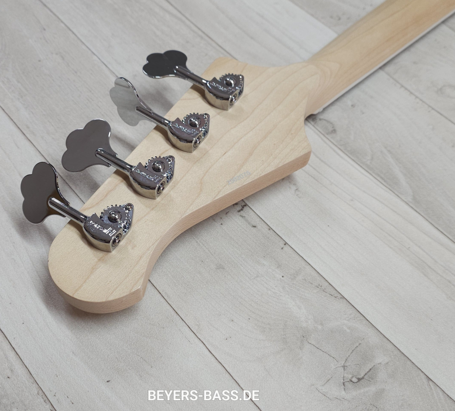 Lakland Skyline Hollowbody-30, Black Gloss