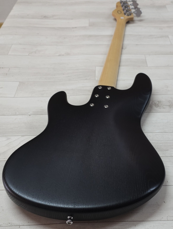 Sandberg California II TT4 passiv, Open Pore Blackburst