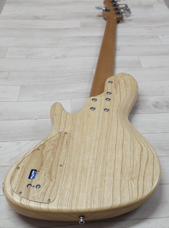 Sadowsky Custom Shop Single Cut 24-5 Walnut, Natural Transparent Satin, 2nd Hand