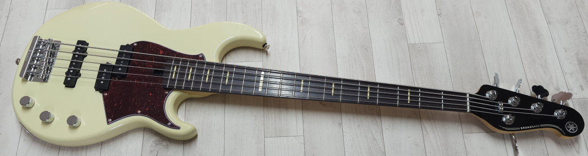 Yamaha Pro Series BBP35, Vintage White II