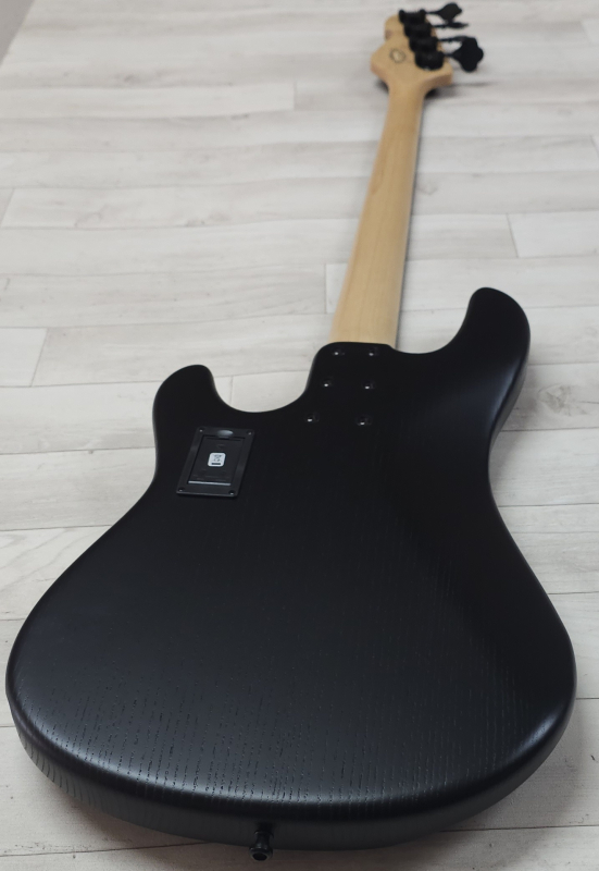 Sandberg California II Central 4 Ebony, Open Pore Black