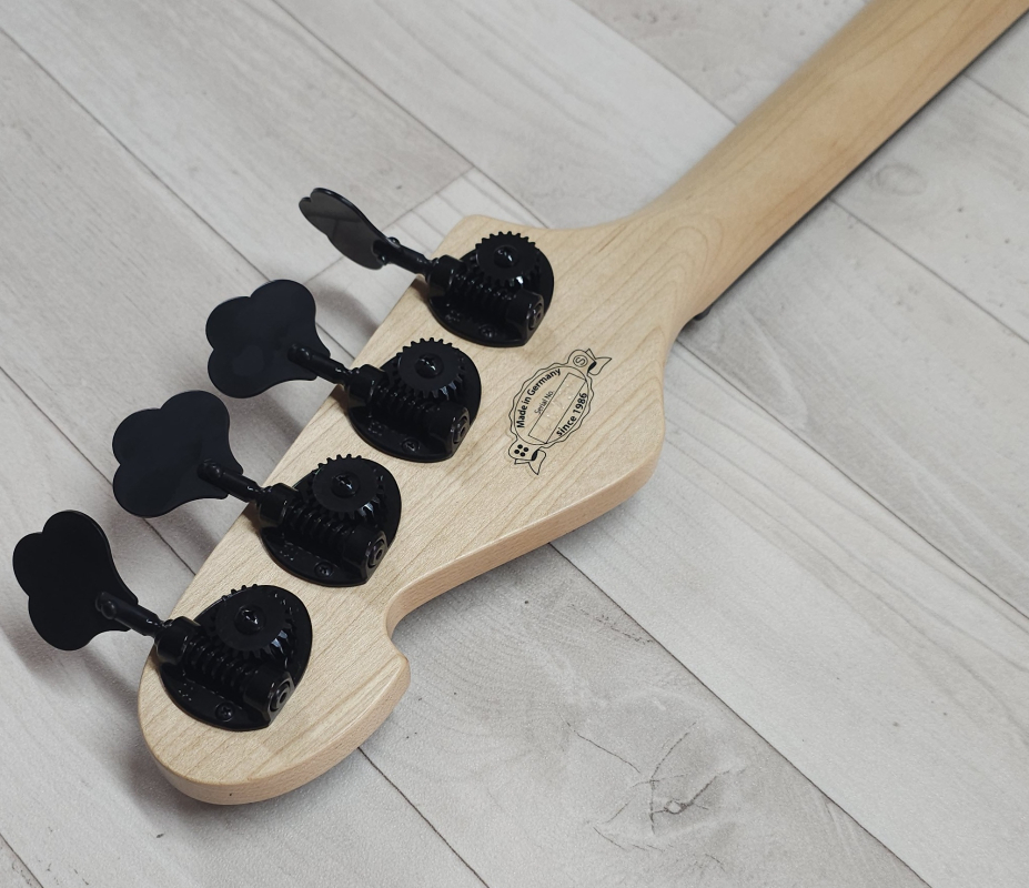 Sandberg California II Central 4 Ebony, Open Pore Black