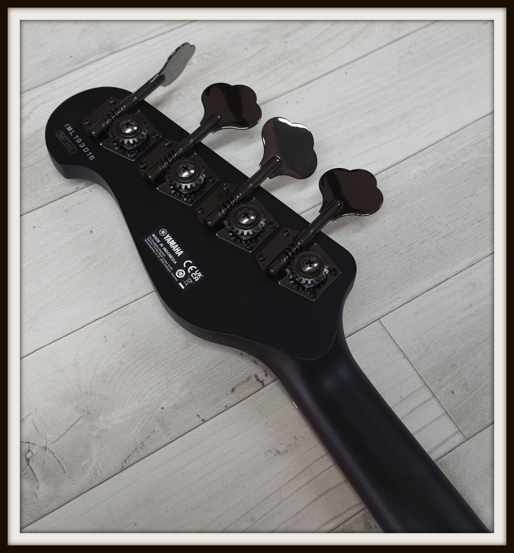 Yamaha BB734A IDB, Indigo Blue