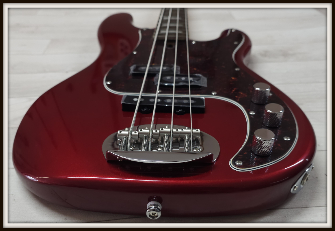 Lakland Skyline 44-64C Custom, Candy Apple Red Gloss