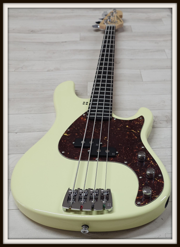 Sandberg Electra VS4 RW, Creme Highgloss