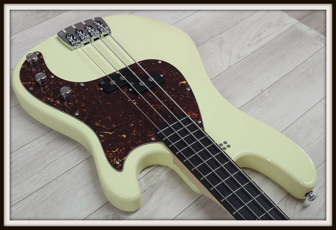 Sandberg Electra VS4 RW, Creme Highgloss