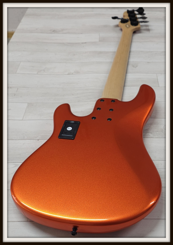 Sandberg California II VM5 Custom, Orange Metallic Highgloss + Black Stripes