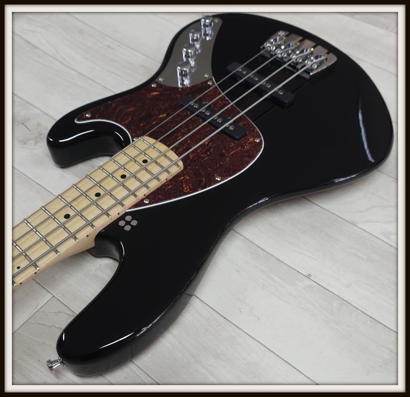 Sandberg California II TT4 Lionel Shortscale Greenline Custom, Highgloss Black