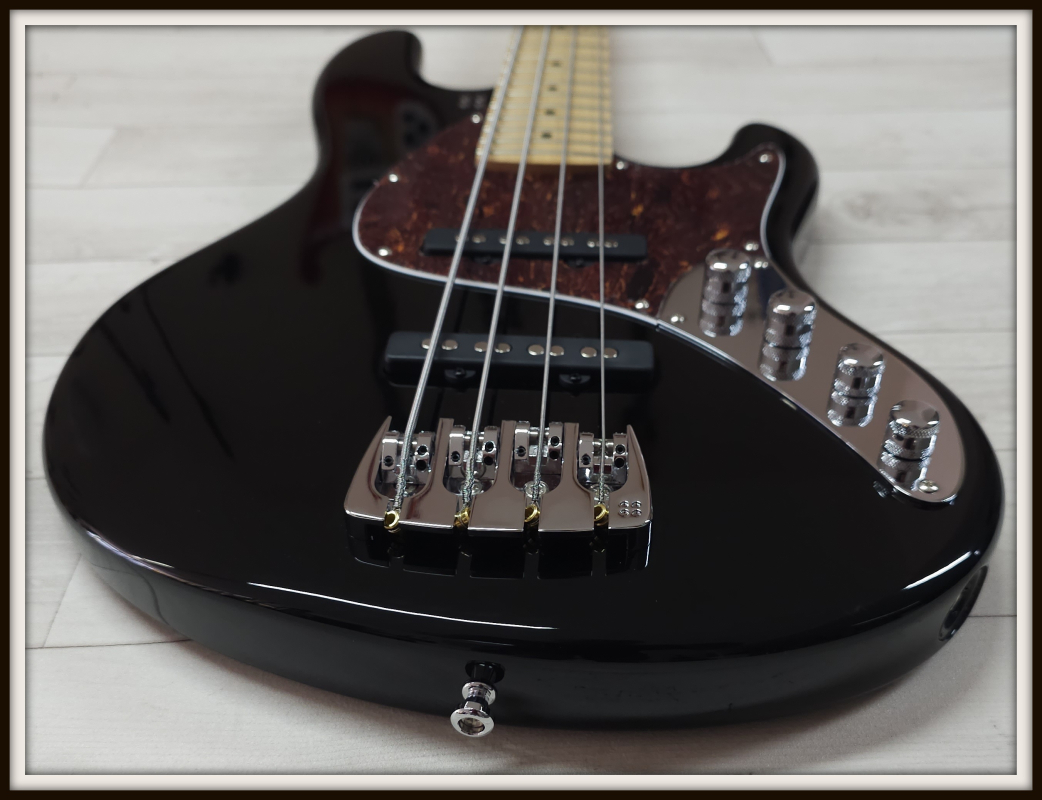 Sandberg California II TT4 Lionel Shortscale Greenline Custom, Highgloss Black