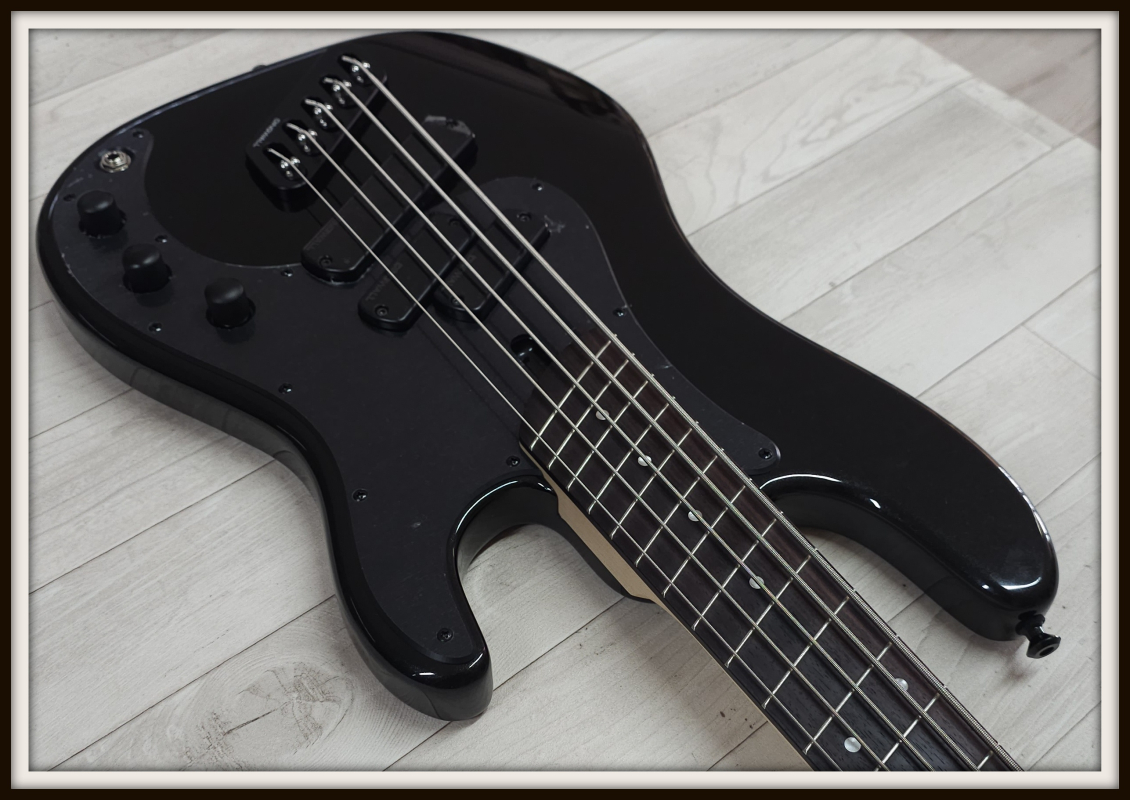 Dingwall SP1 5-String, Black Highgloss
