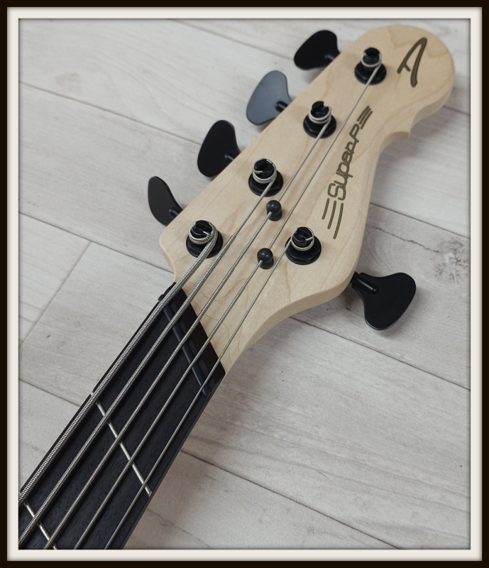 Dingwall SP1 5-String, Black Highgloss