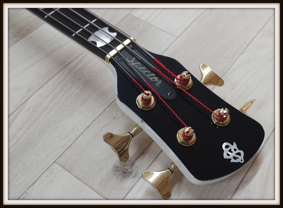 Spector Euro 4 Artist Doug Wimbish, White Relic, Signature