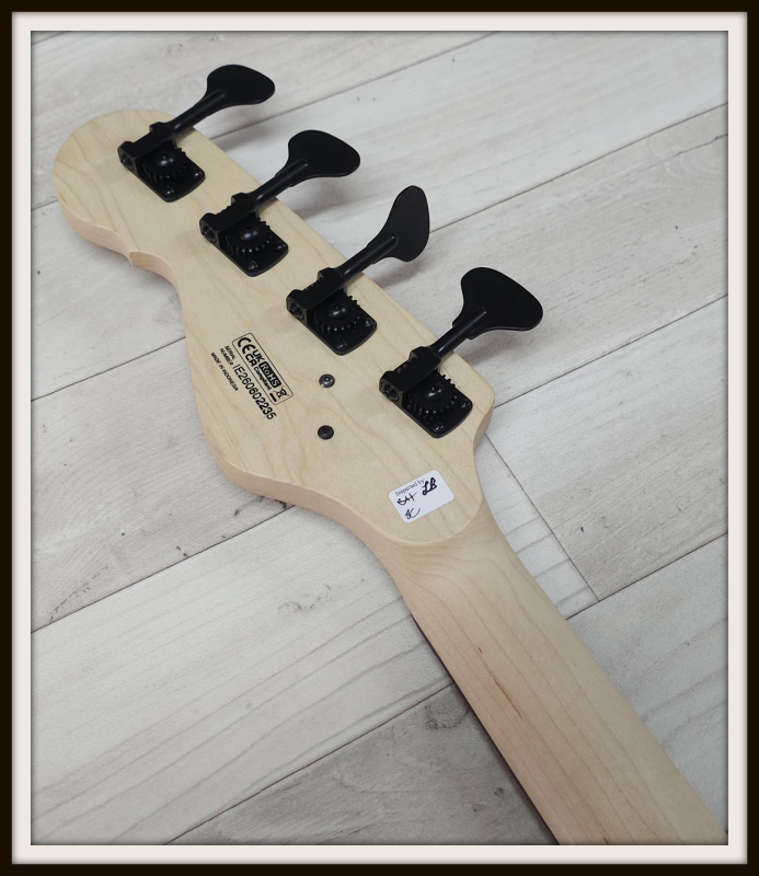 Dingwall SP1 4-String, Ducati White