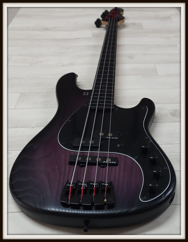 Sandberg California II VT4 Ebony Fretless, Open Pore Violetburst