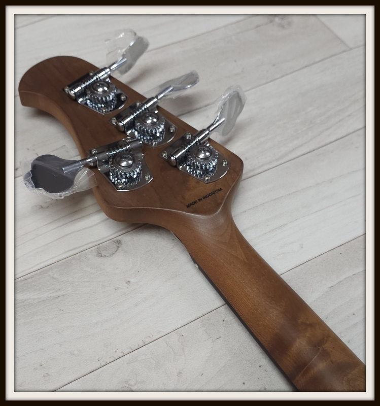 Sterling by Music Man Stingray SS4 Shortscale, Toluca Lake Blue