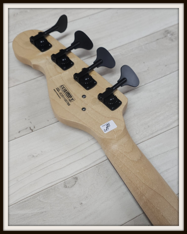 Dingwall SP1 4-String, Dark Candy Green