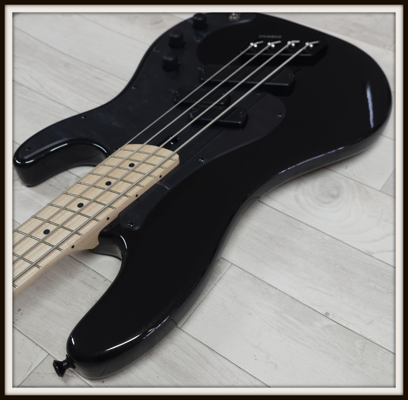 Dingwall SP1 MN 4-String, Gloss Metallic Black
