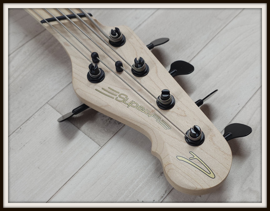 Dingwall SP1 MN 5-String, Ducati White