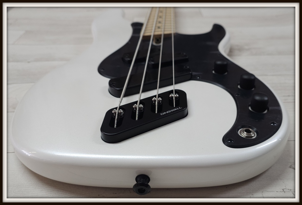 Dingwall SP1 MN 4-String, Ducati White