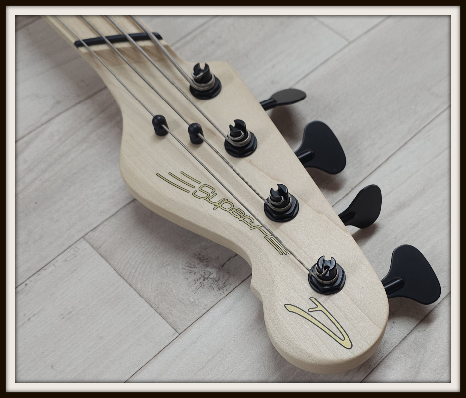 Dingwall SP1 MN 4-String, Ducati White