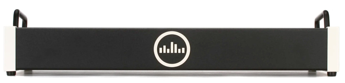 Temple Audio Design SOLO-18-VW Solo 18 Pedalboard, Vintage White